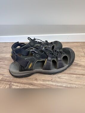 KEEN Men's Newport H2 Water Hiking Sandals summer adventure camping outdoorsy